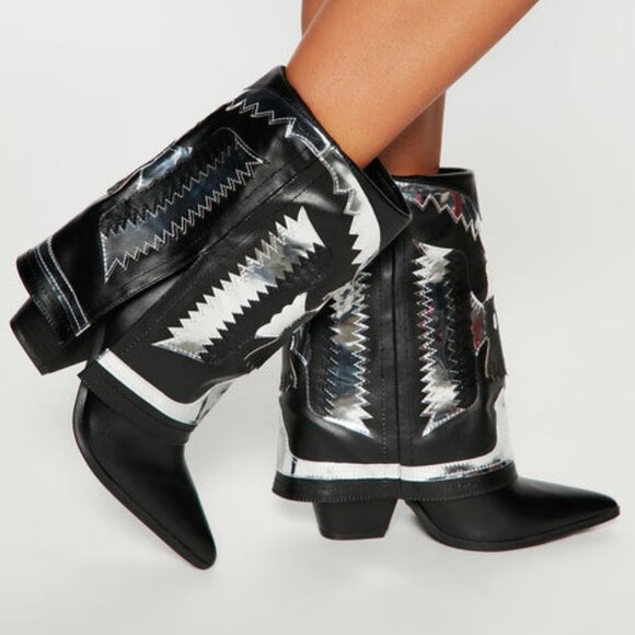 LOW RIDER WITH THE CAPE Cowboy Booties - Black ( BRAND NEW !!! ) - Picture 1 of 6